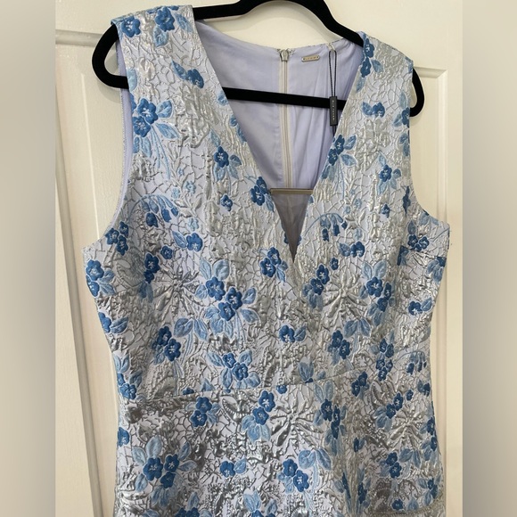 Elie Tahari ARIANNA Dress light Blue metallic eyelet lace Silver babydoll NWT - Picture 3 of 15